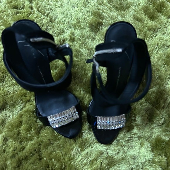 Giuseppe black stiletto heels open tioe - Picture 2 of 8